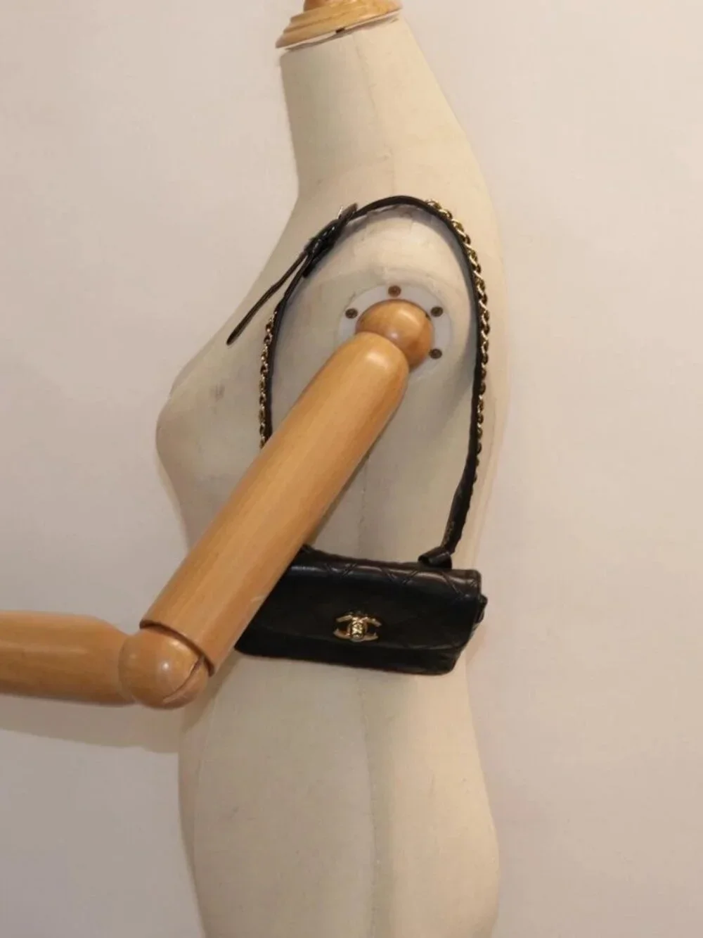 CHANEL Bicolore Turn Lock Chain Waist bag Leather Black Gold CC Auth yk14627
